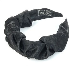 ✨2/$22 RUFFLED HEADBAND BLACK